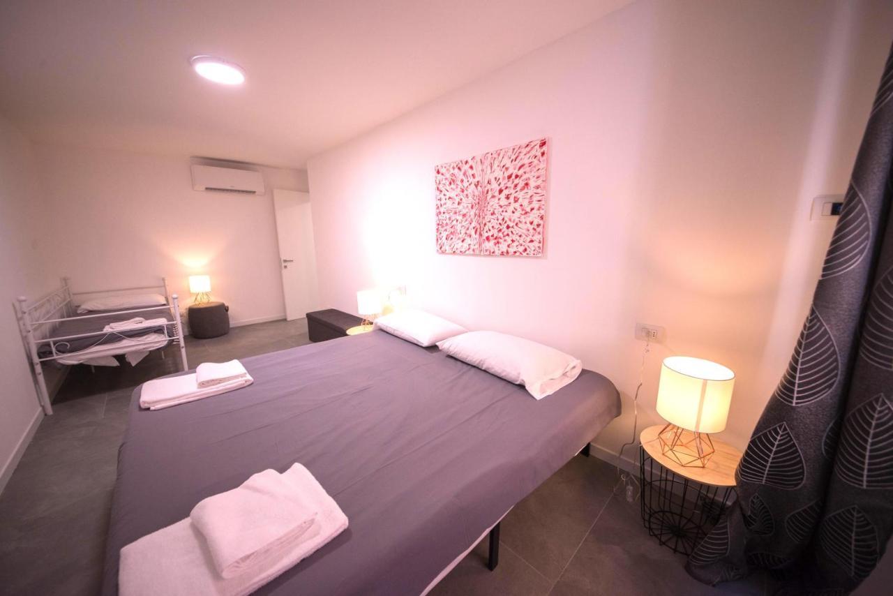 Apartment 1dest - Location *